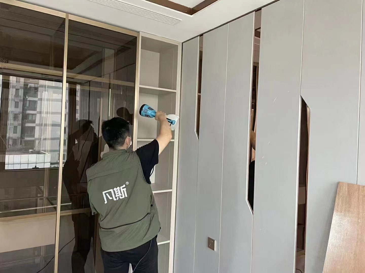 實(shí)木復(fù)合地板有甲醛嘛？值不值得購買